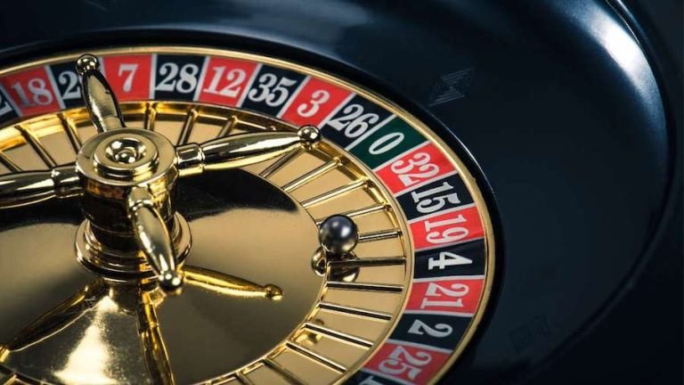 Tangkapan layar aplikasi bape togel menampilkan antarmuka live dealer dengan meja blackjack dan roulette